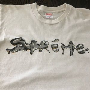 Supreme tshirt